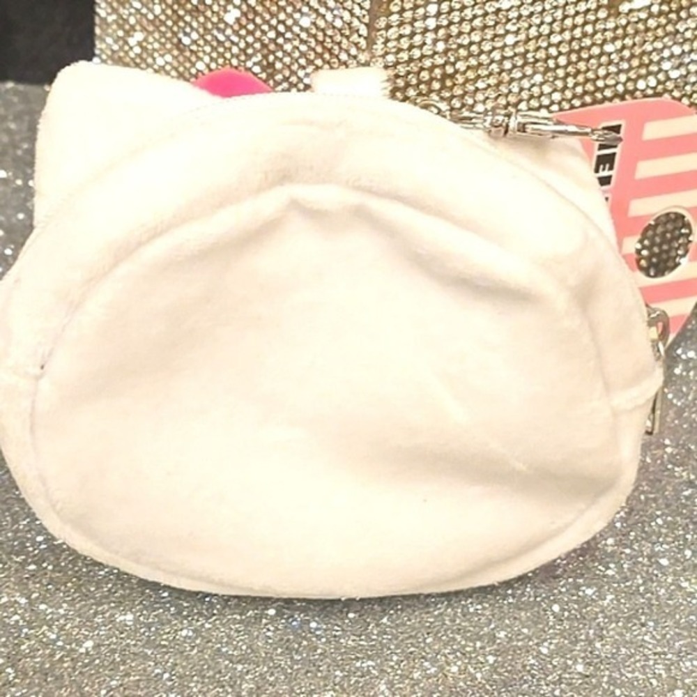 Hello Kitty Zip Keychain Wallet - Picture 5 of 7